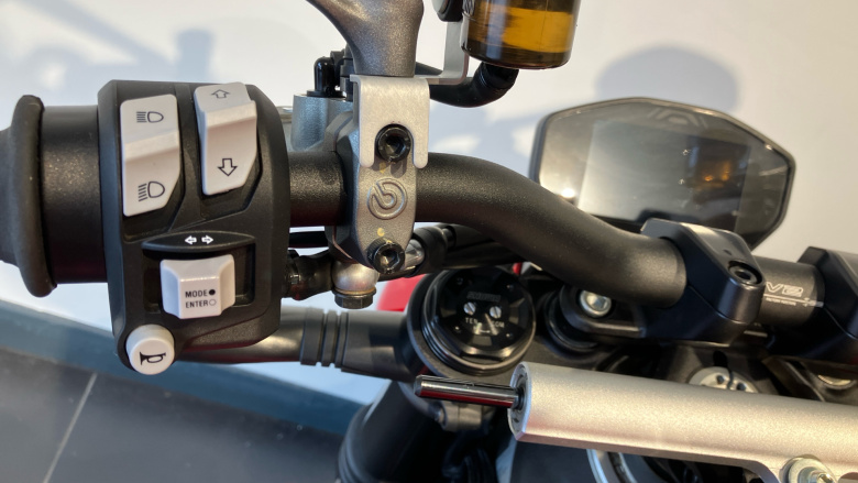 Ducati Streetfighter V2 (22MY)
